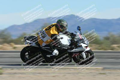 media/Nov-16-2025-Race Pace (Sun) [[8c5fa54630]]/Non Verified Riders (1st 20 Minutes)/3-Turn 3 Inside (11am)/